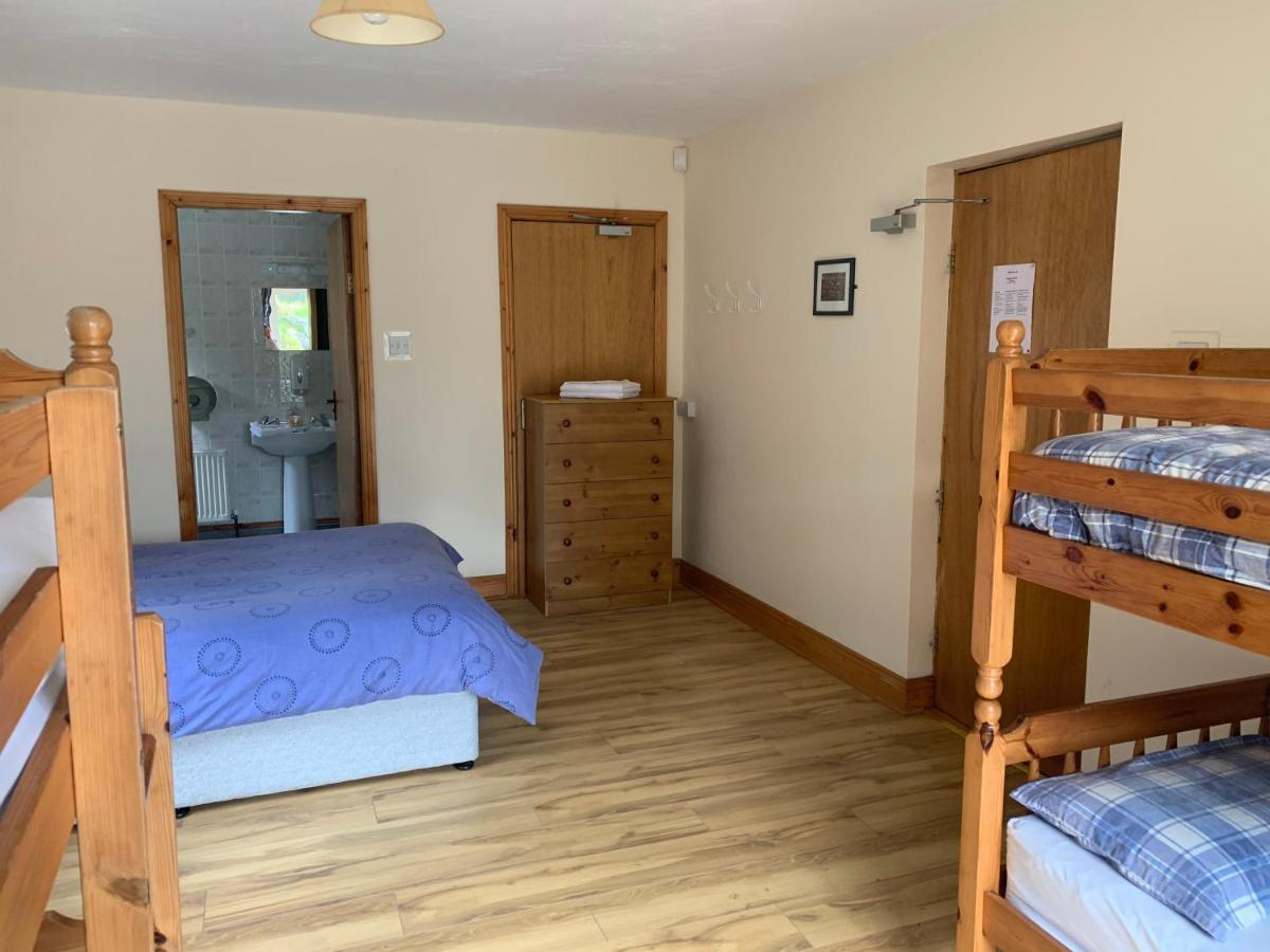 Clare'S Rock Self-Catering Accommodation Carron Bagian luar foto