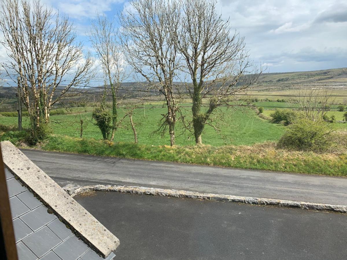 Clare'S Rock Self-Catering Accommodation Carron Bagian luar foto