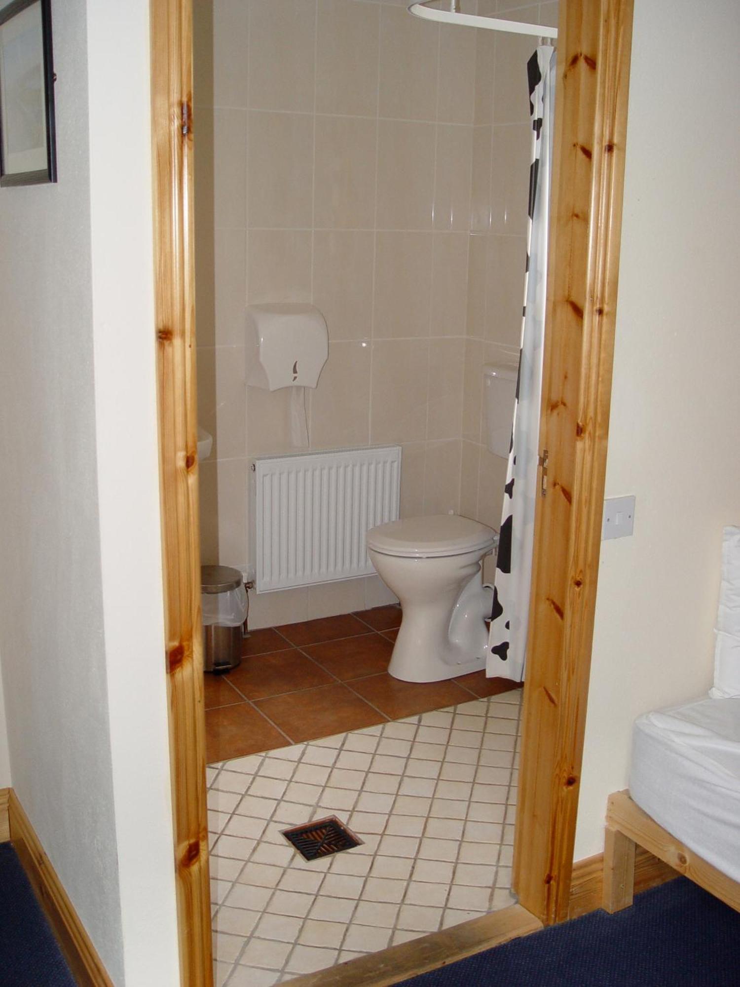 Clare'S Rock Self-Catering Accommodation Carron Bagian luar foto