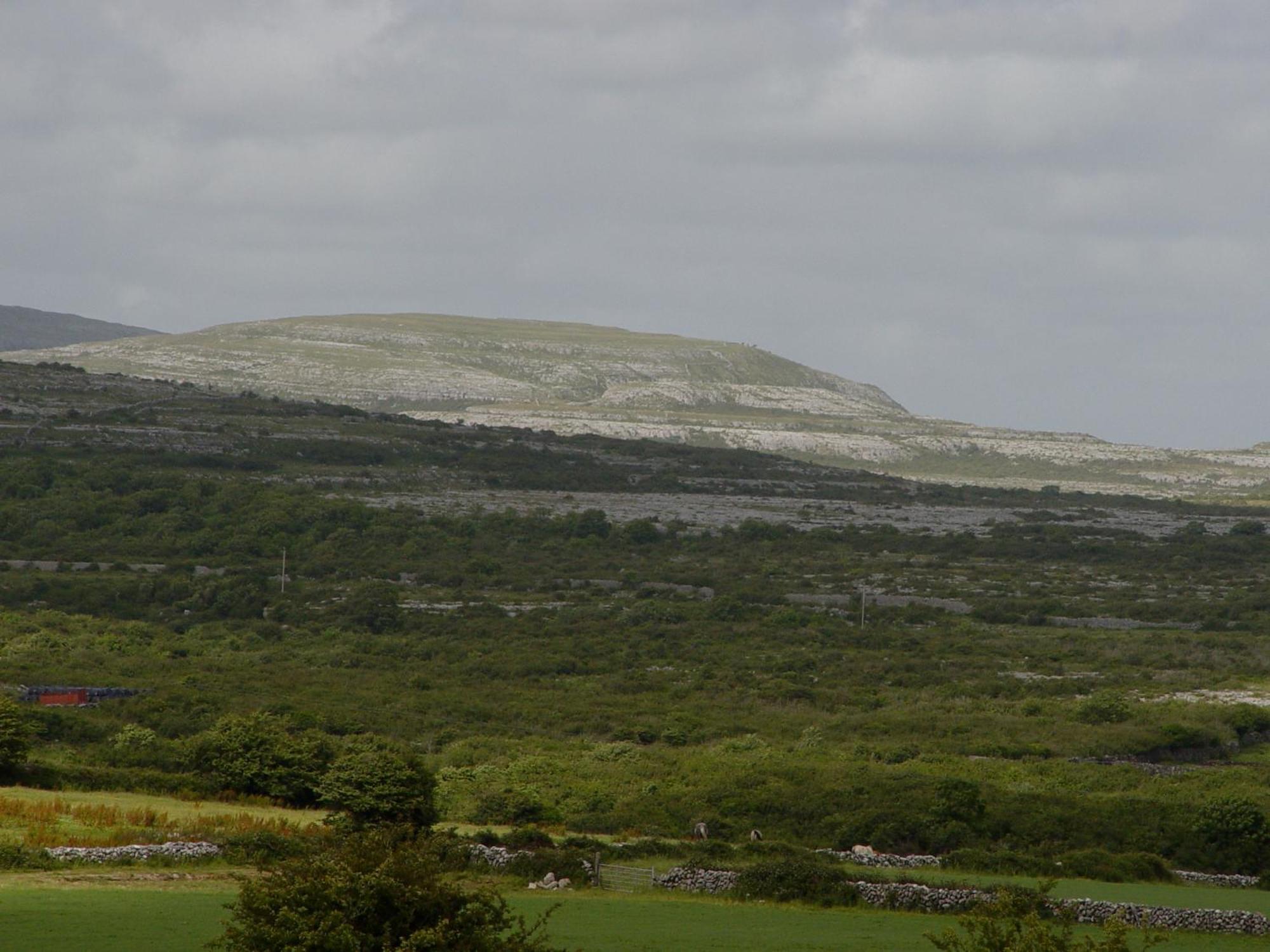 Clare'S Rock Self-Catering Accommodation Carron Bagian luar foto