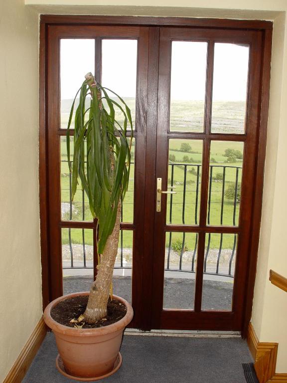 Clare'S Rock Self-Catering Accommodation Carron Ruang foto